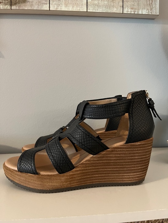 Dr. Scholl's Shoes - Dr. Scholl’s “Long Island” Black Wedge Sandals Textured Straps
